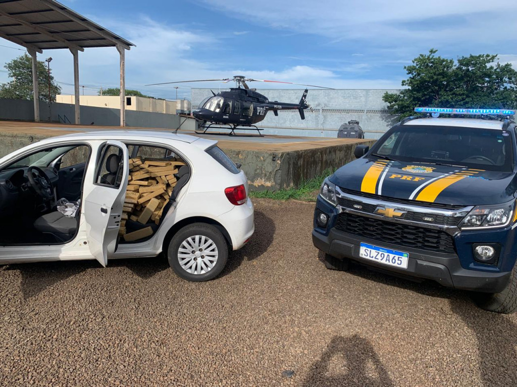 Carro com a droga foi encaminhado para a sede da PRF, em Dourados; Foto: Divulgação/PRF