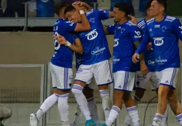Cruzeiro vence mais uma na série B e dispara na liderança
