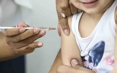 Mais de mil crianças podem ter sido vacinadas contra covid indevidamente em MS