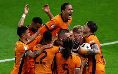 Eurocopa: Holanda vence Turquia de virada e enfrenta a Inglaterra na semifinal 